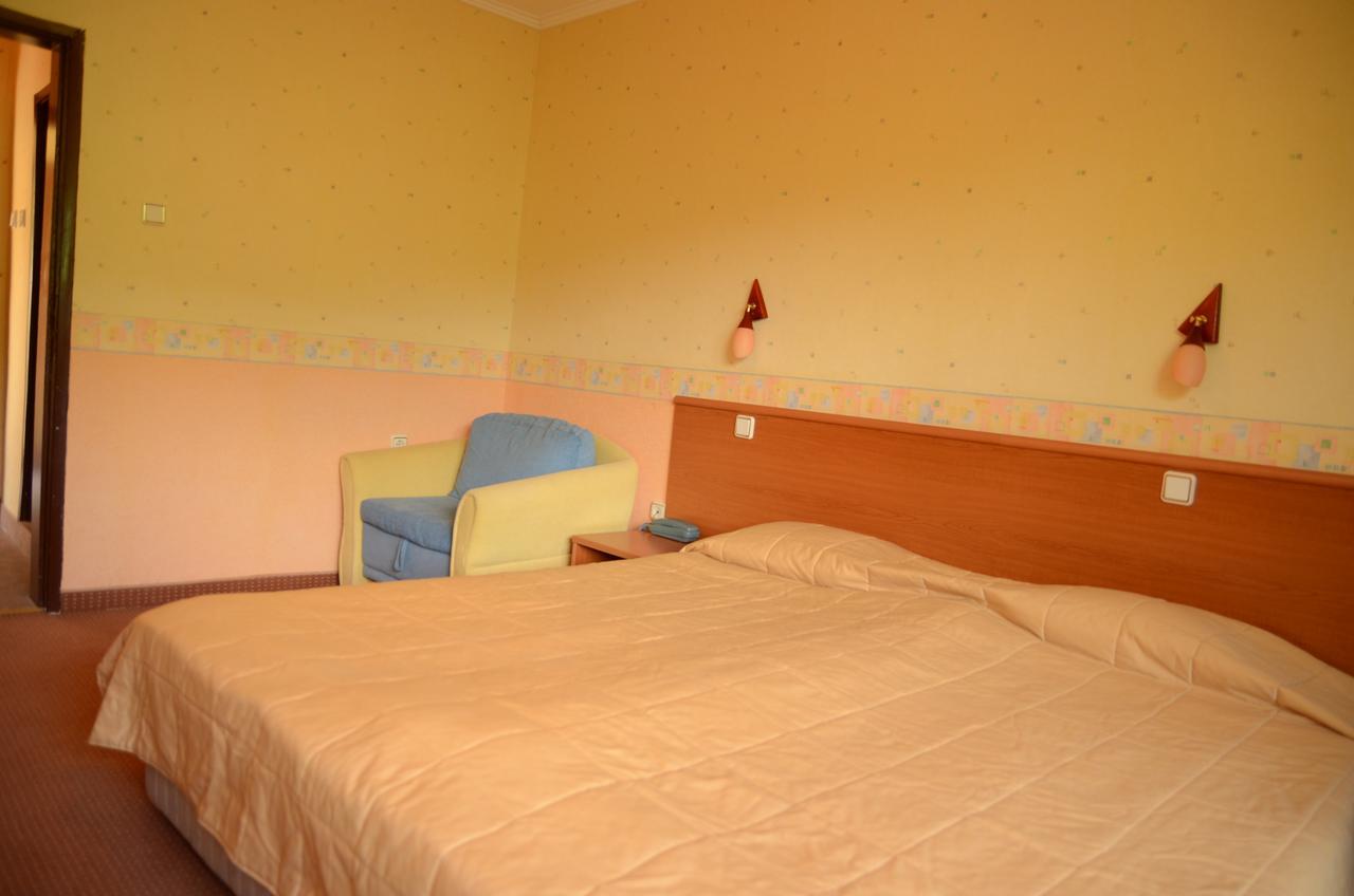 Park Hotel Ribaritsa Extérieur photo